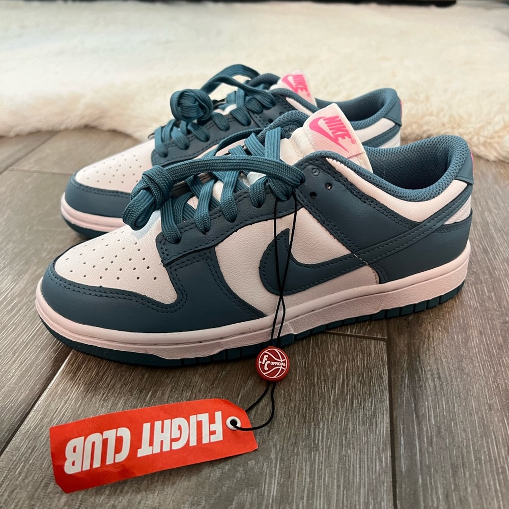 Woman’s Dunk Low “Noise Aqua”